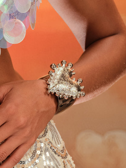 Akihiko Love Heart Smooth Bracelet